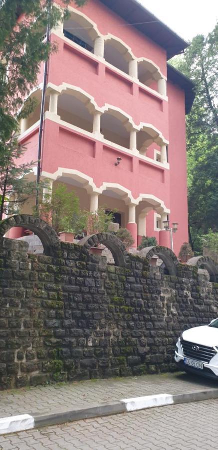 Casa Rosa Villa ไบเลโอเลอเนชต์ ภายนอก รูปภาพ
