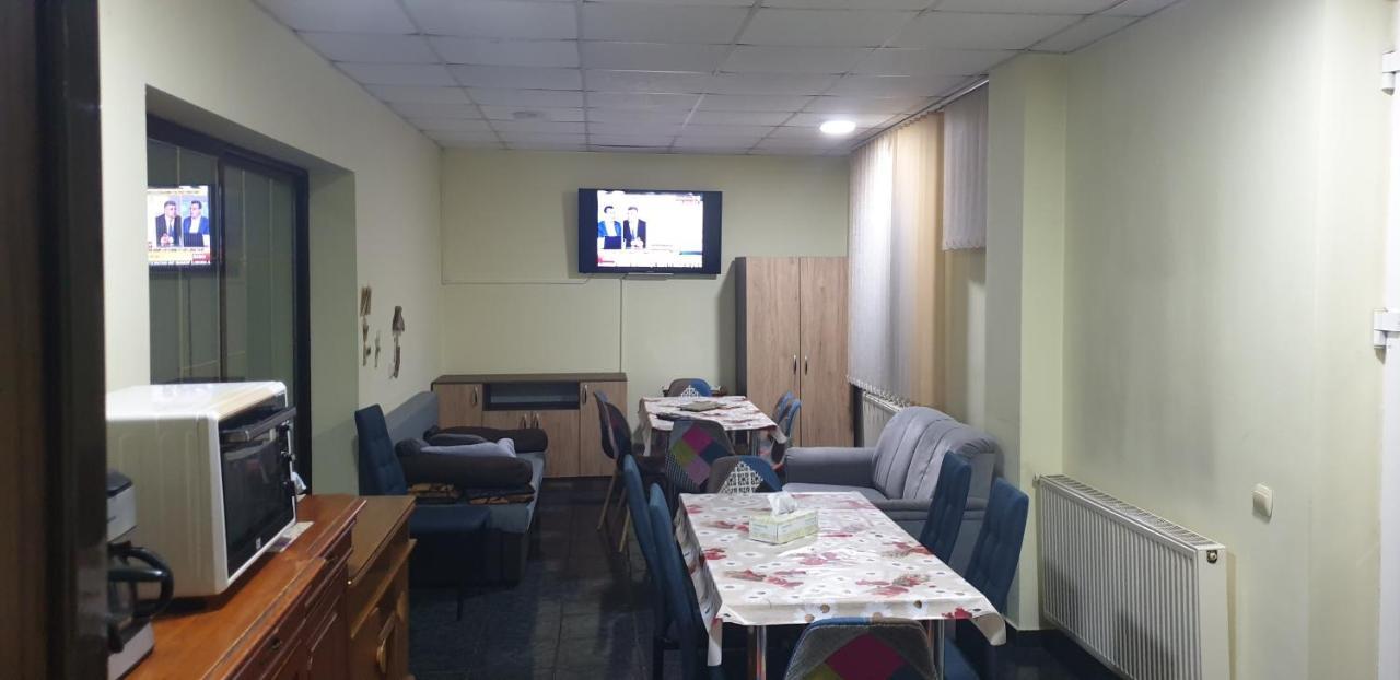 Casa Rosa Villa ไบเลโอเลอเนชต์ ภายนอก รูปภาพ